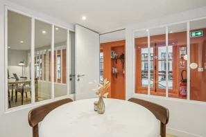 Espace indépendant - 75002 - 16 postes - 7600€