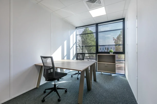 Bureau privé - 67300 - 2 postes - 750€