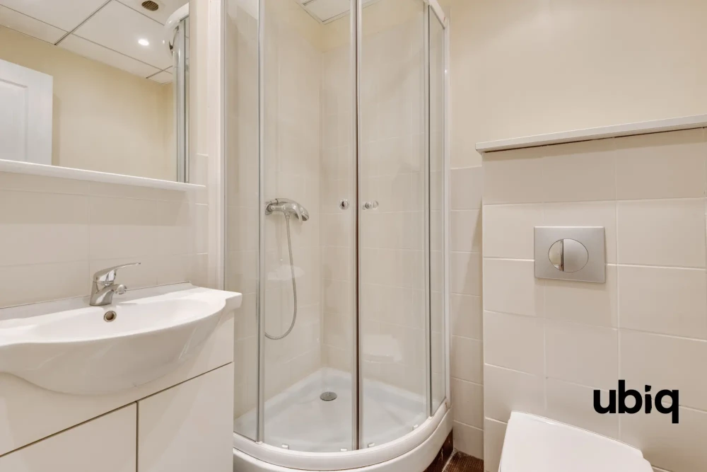 Espace indépendant - 75012 - 7 postes - 1890€