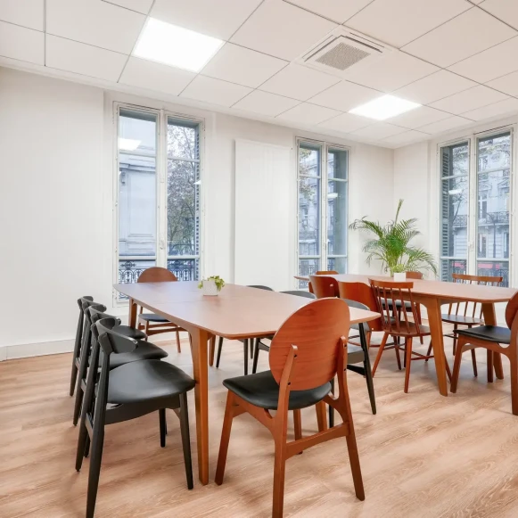 Espace indépendant 280 m² 30 postes Location bureau Boulevard Haussmann Paris 75008 - photo 3