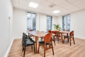 Espace indépendant - 75008 - 30 postes - 23500€