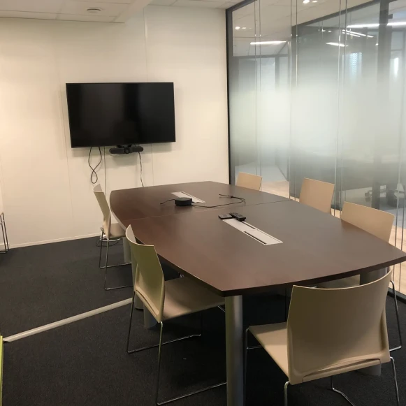 Bureau privé 15 m² 4 postes Coworking Rue de Châtillon Rennes 35000 - photo 8