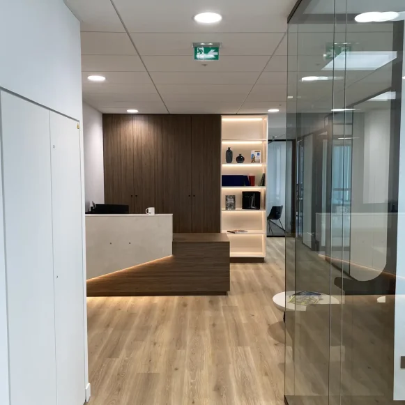 Bureau privé 17 m² 2 postes Location bureau Rue Paul Duvivier Lyon 69007 - photo 7