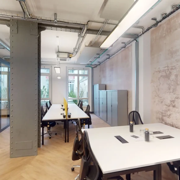 Espace indépendant 101 m² 22 postes Location bureau Rue des Petits Hôtels Paris 75010 - photo 3