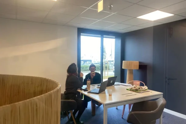 Bureau privé - 56470 - 3 postes - 680€