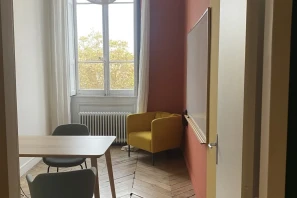 Espace indépendant - 69001 - 10 postes - 2500€