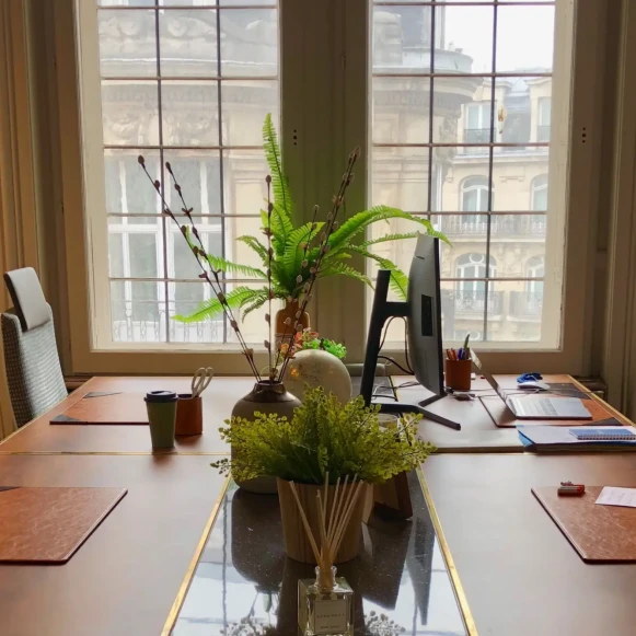 Bureau privé 8 m² 2 postes Coworking Place du Théâtre Lille 59800 - photo 1