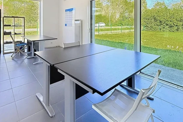 Open Space - 33127 - 4 postes - 290€