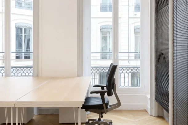 Bureau privé - 69001 - 4 postes - 740€