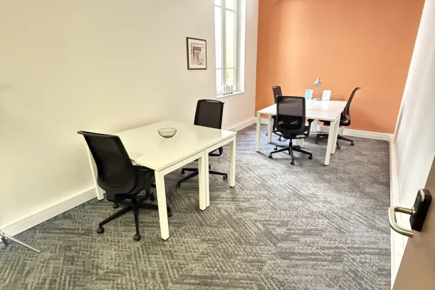 Bureau privé - 31000 - 5 postes - 2149€