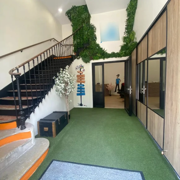 Bureau privé 25 m² 6 postes Coworking Place de la Gare Aix-en-Provence 13100 - photo 7