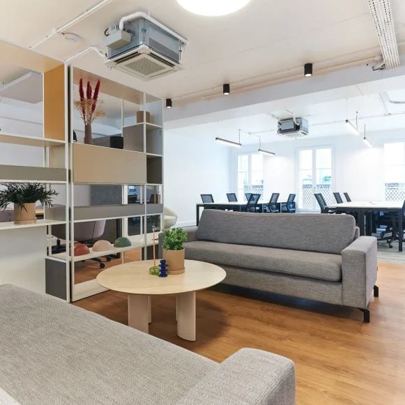 Espace indépendant 172 m² 24 postes Location bureau Rue d'Hauteville Paris 75010 - photo 5