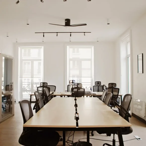 Espace indépendant 100 m² 18 postes Location bureau Boulevard Saint Denis Paris 75002 - photo 4