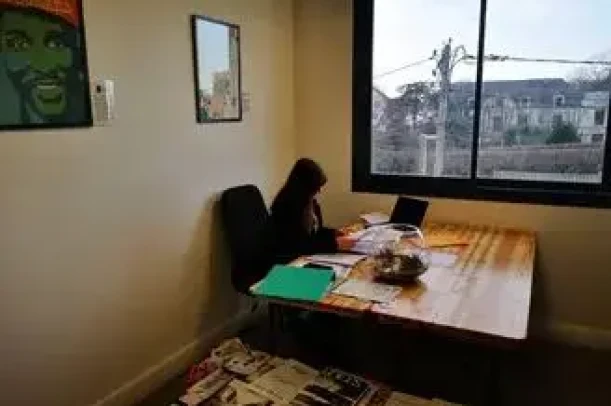 Open Space - 91170 - 10 postes - 231€