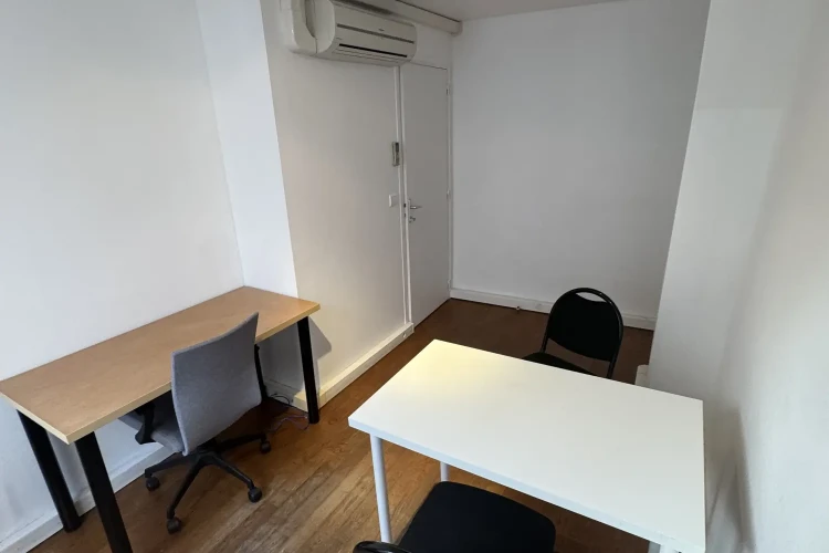 Bureau privé - 75009 - 1 poste - 900€