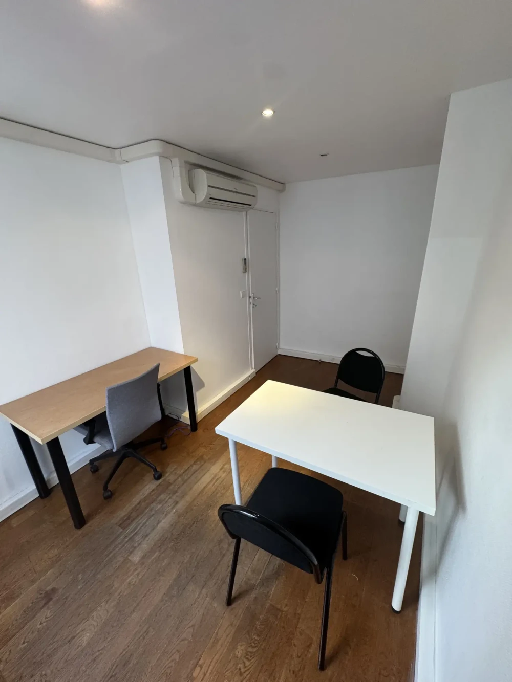 Bureau privé - 75009 - 1 poste - 900€