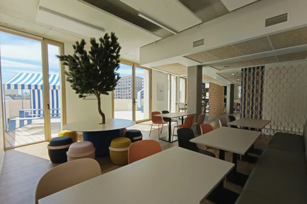 Bureau privé - 33800 - 2 postes - 860€