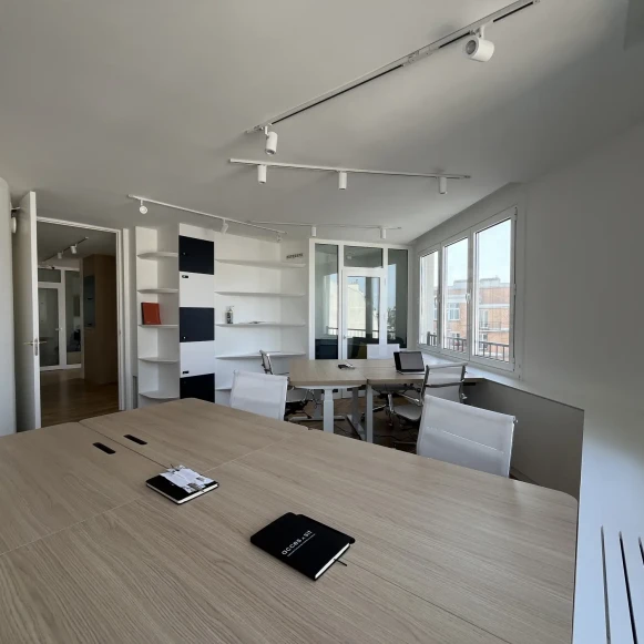 Bureau privé 30 m² 7 postes Location bureau Rue Alfred Roll Paris 75017 - photo 2
