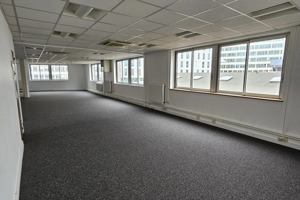 Espace indépendant - 92120 - 20 postes - 2700€