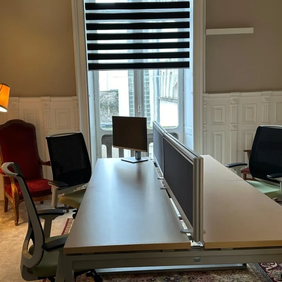 Bureau privé 21 m² 4 postes Location bureau Rue Paul Bert Angers 49000 - photo 3