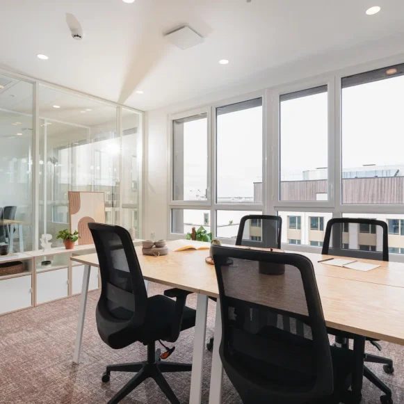 Bureau privé 30 m² 18 postes Coworking Rue Stephenson Montigny-le-Bretonneux 78180 - photo 5