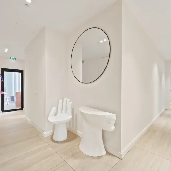 Bureau privé 30 m² 6 postes Location bureau Avenue Franklin Delano Roosevelt Paris 75008 - photo 3