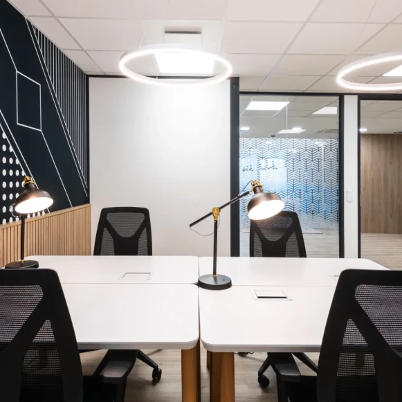 Bureau privé 17 m² 4 postes Location bureau Rue Océane Saint-Herblain 44800 - photo 1