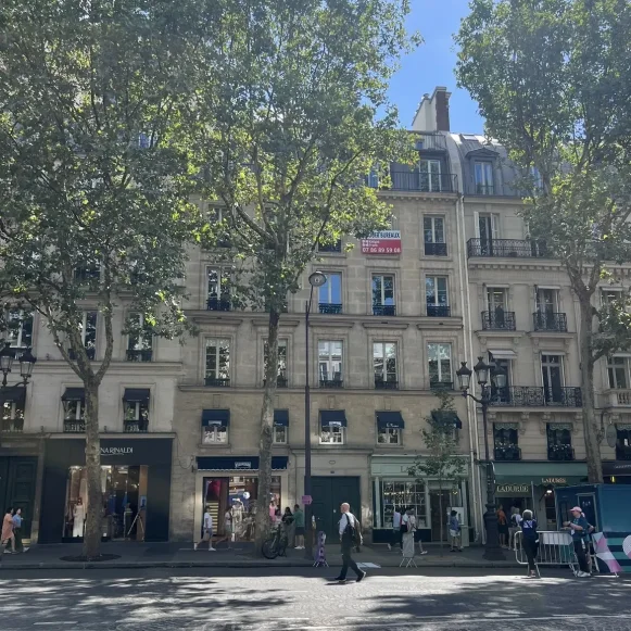 Bureau privé 11 m² 3 postes Location bureau Rue Royale Paris 75008 - photo 3