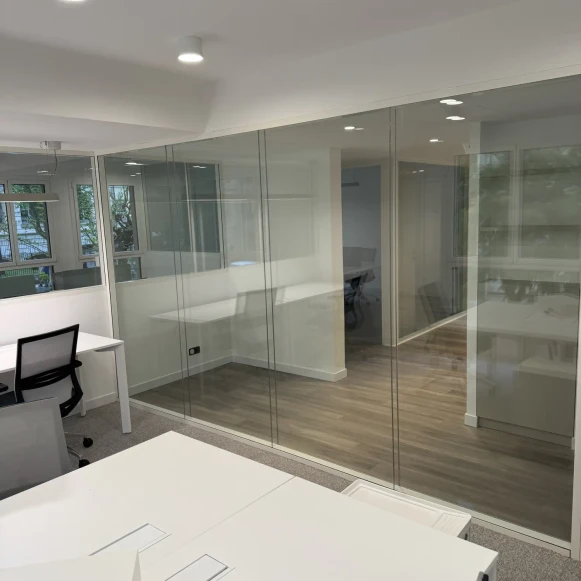 Bureau privé 16 m² 4 postes Location bureau Boulevard Carabacel Nice 06000 - photo 8