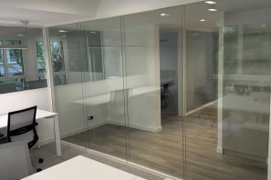 Open Space - 06000 - 18 postes - 350€