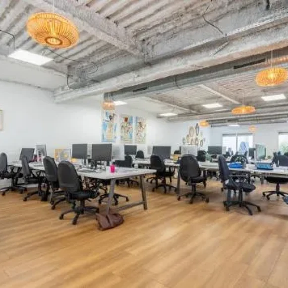 Bureau privé 220 m² 40 postes Location bureau Rue du Faubourg Saint-Denis Paris 75010 - photo 1