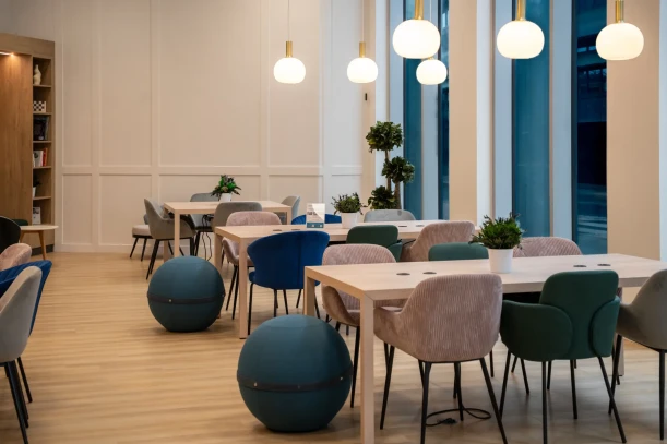 Bureau privé - 35000 - 28 postes - 14077€