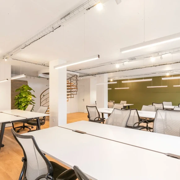 Espace indépendant 170 m² 28 postes Location bureau Rue d'Artois Paris 75008 - photo 11