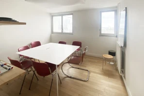 Bureau privé - 75019 - 3 postes - 676€