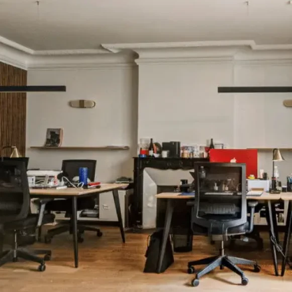 Espace indépendant 55 m² 8 postes Location bureau Rue Tiquetonne Paris 75002 - photo 4