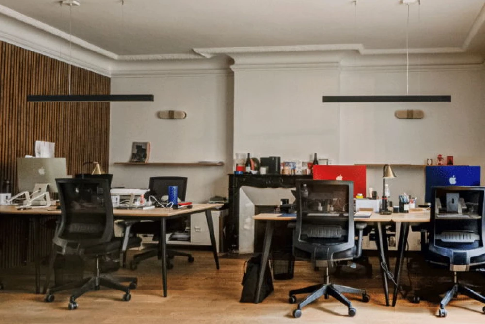 Espace indépendant - 75002 - 8 postes - 4800€
