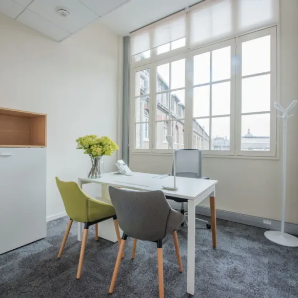 Bureau privé 14 m² 2 postes Coworking Cour du Havre Paris 75008 - photo 9