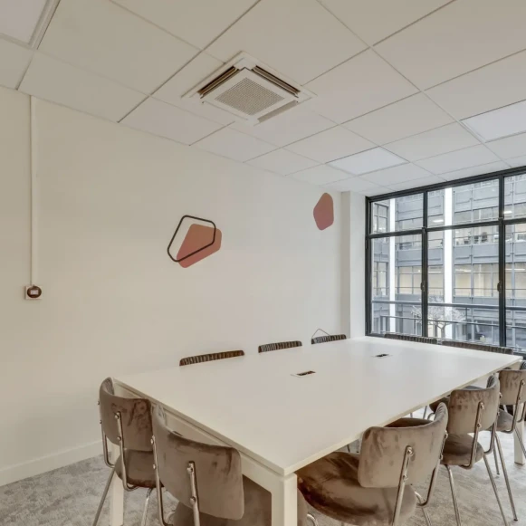 Espace indépendant 660 m² 75 postes Location bureau Rue Poissonnière Paris 75002 - photo 5