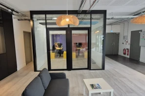 Open Space - 33130 - 4 postes - 300€