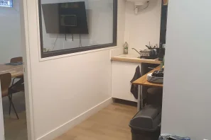 Open Space - 75009 - 1 poste - 500€