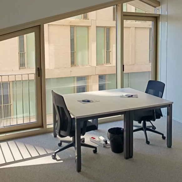 Bureau privé 13 m² 2 postes Location bureau Rue Philippe Jolly Bordeaux 33800 - photo 2