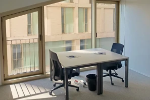 Bureau privé - 33800 - 2 postes - 960€