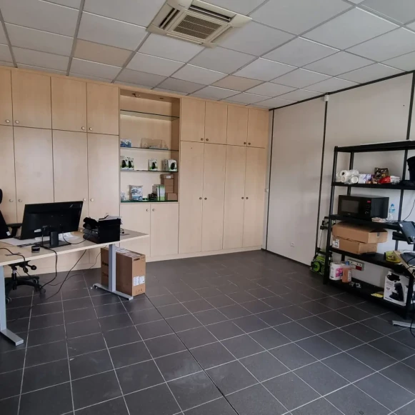 Bureau privé 24 m² 2 postes Coworking Route nationale Prouvy 59121 - photo 1