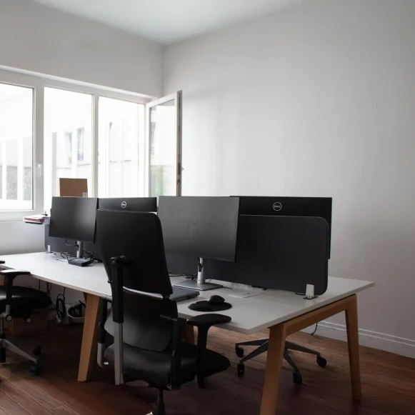 Espace indépendant 90 m² 8 postes Location bureau Rue Boulle Paris 75011 - photo 1