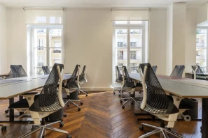 Bureau privé - 75011 - 23 postes - 15640€