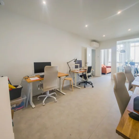 Bureau privé 30 m² 10 postes Location bureau Rue de Talleyrand Reims 51100 - photo 1