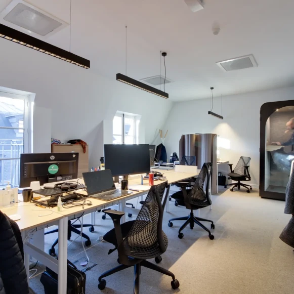 Espace indépendant 227 m² 42 postes Coworking Rue Cambacérès Paris 75008 - photo 6