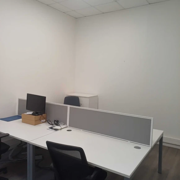 Bureau privé 18 m² 4 postes Location bureau Rue de Châteaudun Paris 75009 - photo 6