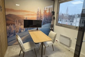 Open Space - 59800 - 6 postes - 250€