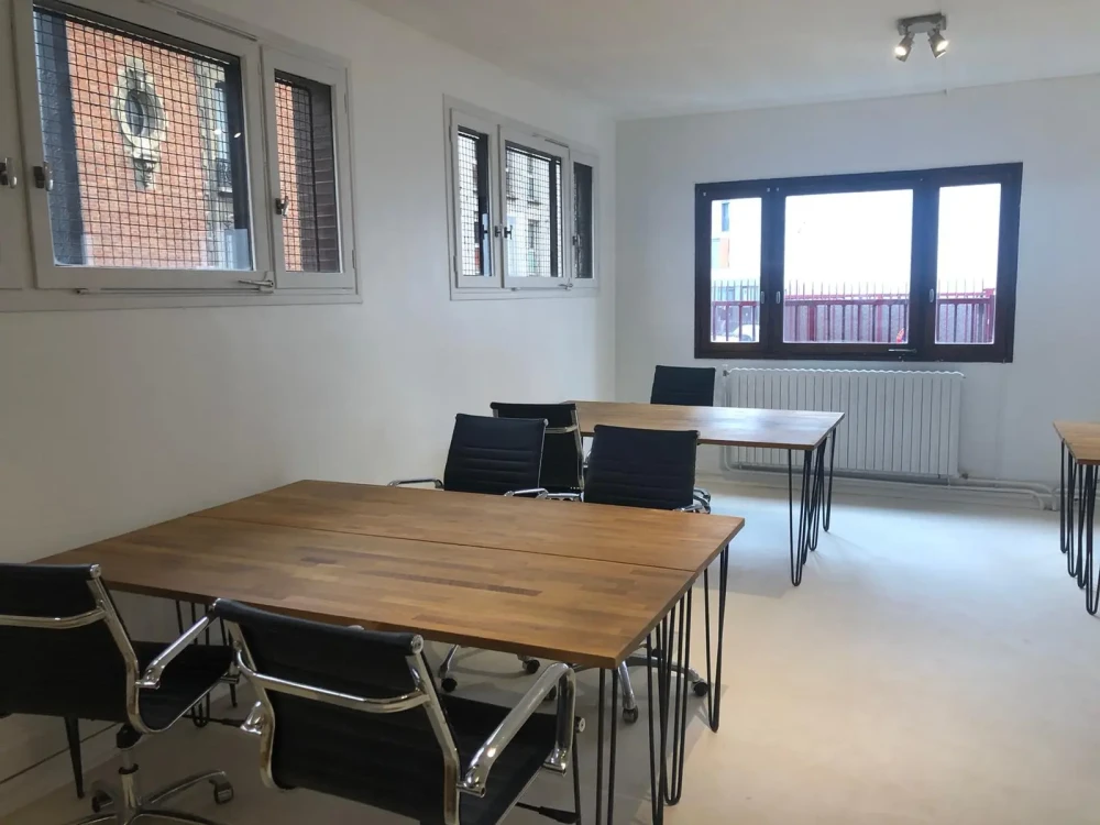 Espace indépendant - 93400 - 24 postes - 5500€